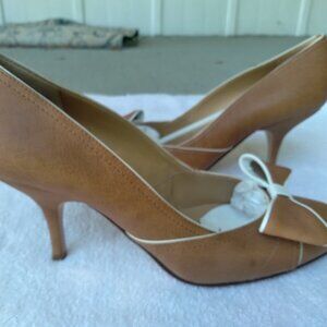 Valentino Beige & White Pumps Size 39